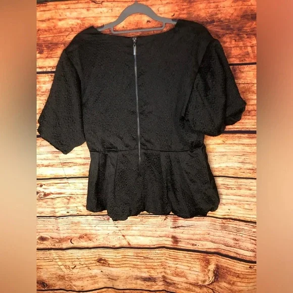 Black Top - Picture 13 of 16